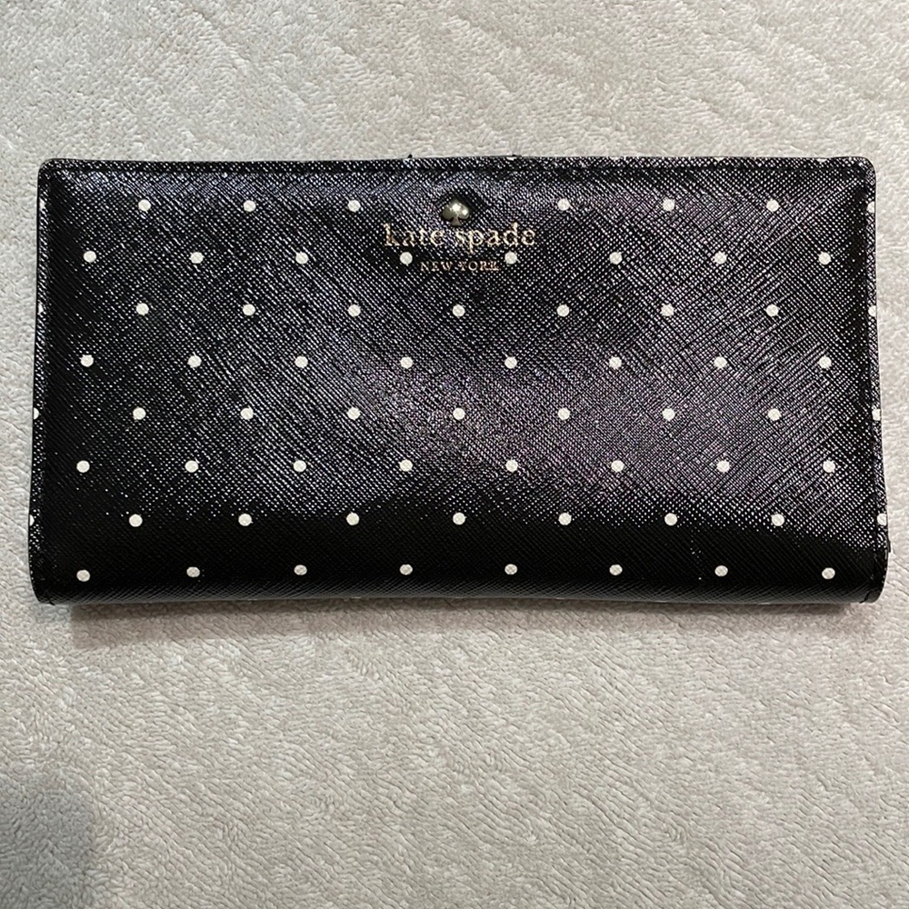 NWOT Kate Spade Polk a dot wallet